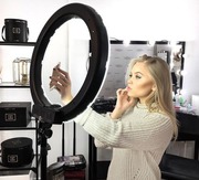 Кольцевая лампа LED (светодиодная) для индустрии красоты