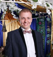 Ведущий (тамада) тимбилдинги,  свадьбы юбилеи корпоративы