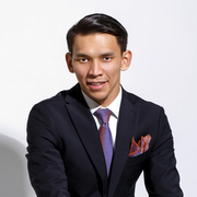 Тамада,  ведущий в Алматы Тлеухан Омархан (каз,  рус) 