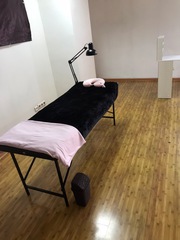 СРОЧНО сдается в аренду кушетка для наращивания ресниц или шугаринга